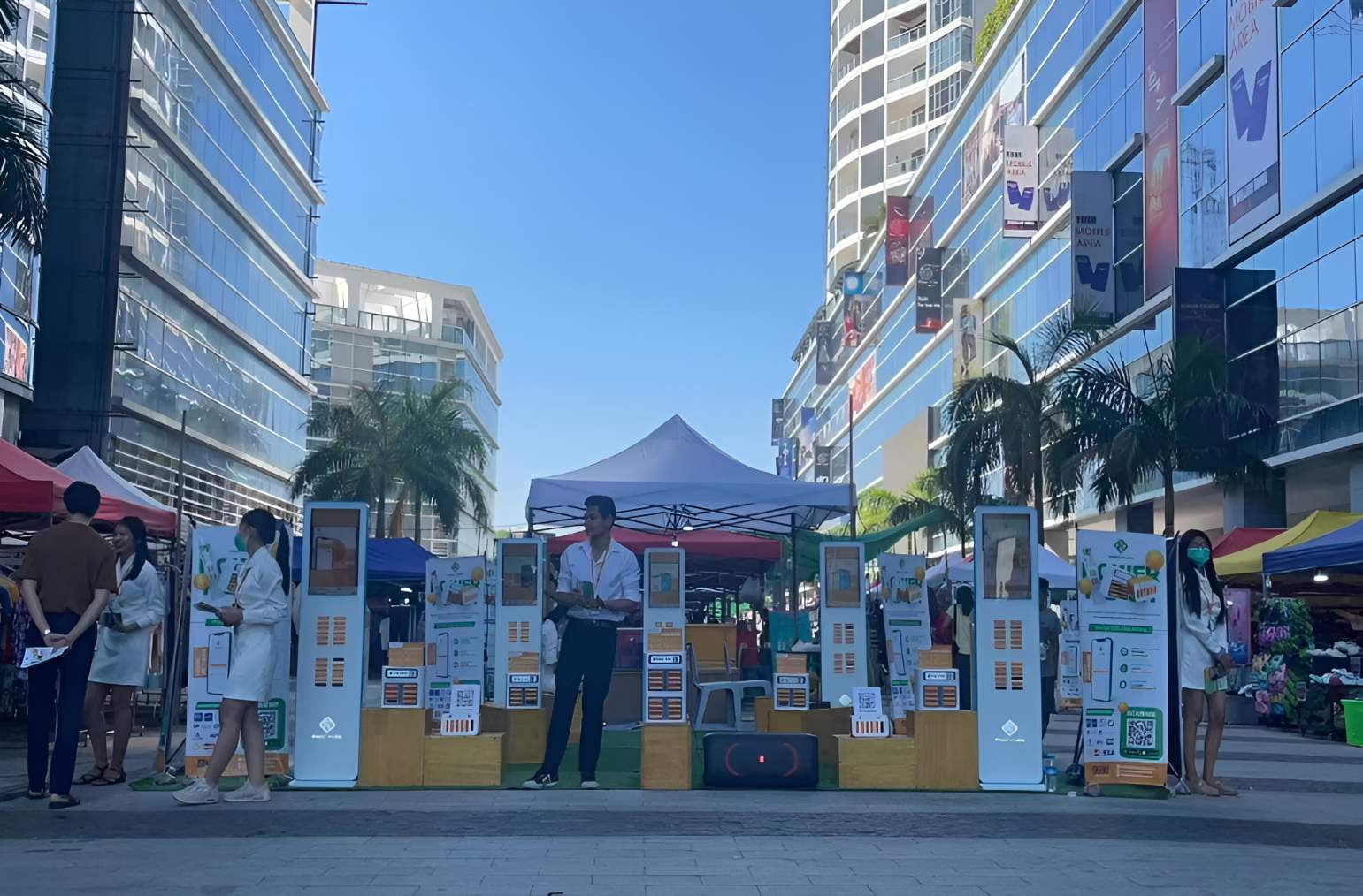 越南共享充电宝,户外活动场景铺设,中电核心共享充电宝Litapower品牌
